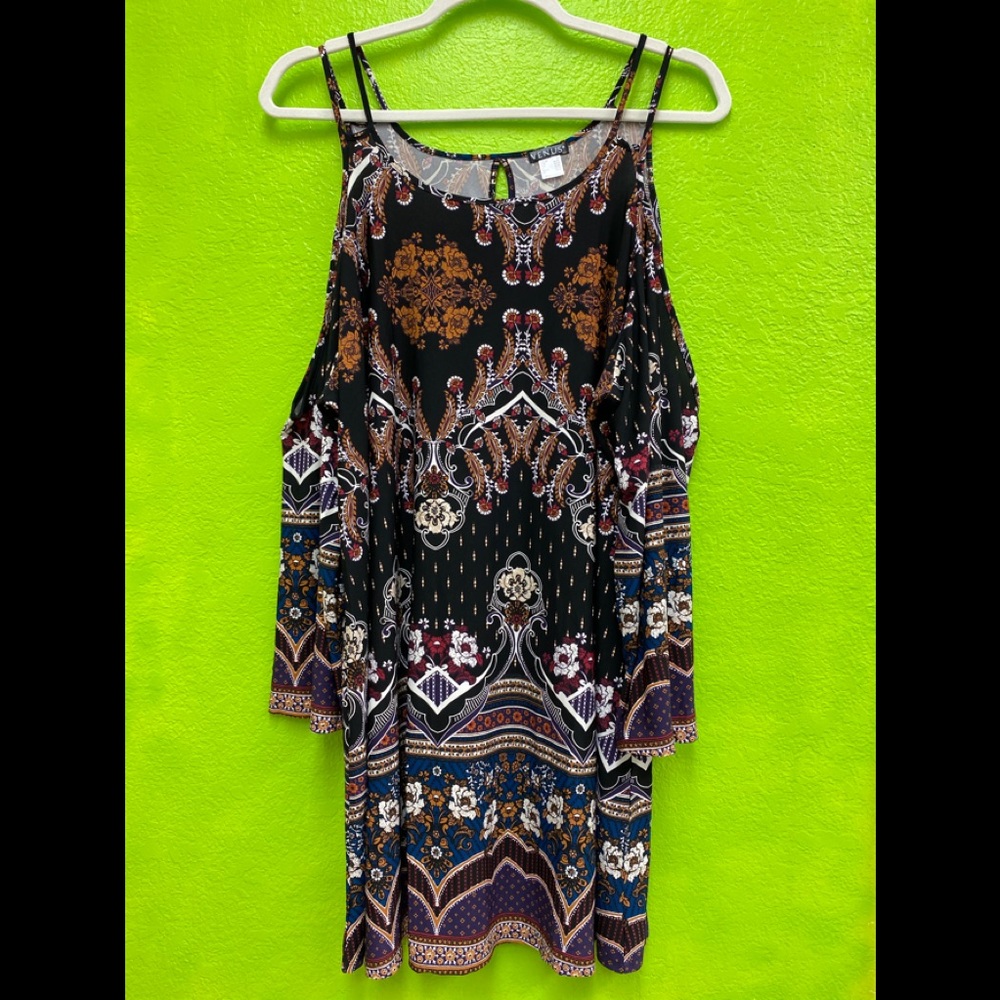 NWOT VENUS 3X OFF SHOULDER DRESS